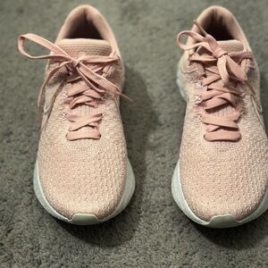 Nike Women's Blush Pink Athletic Shoes